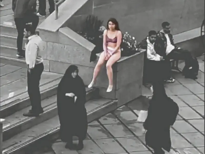 Ahou Daryaei ou le visage de la résistance face à l’oppression : le combat des femmes iraniennes pour leurs droits continue